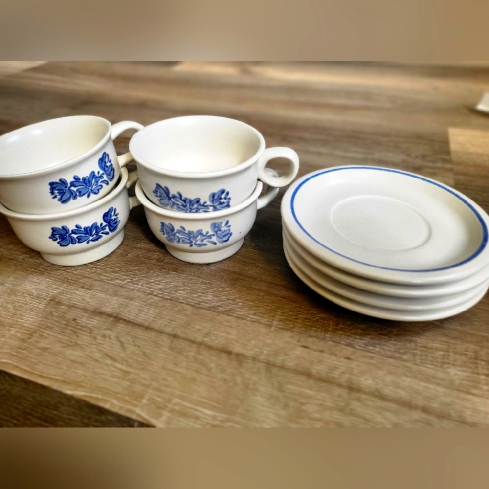 Vintage 4 Pfaltzgraff Blue Yorktown Cups & Saucers